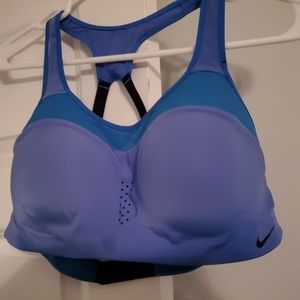 Nike high impact sports bra